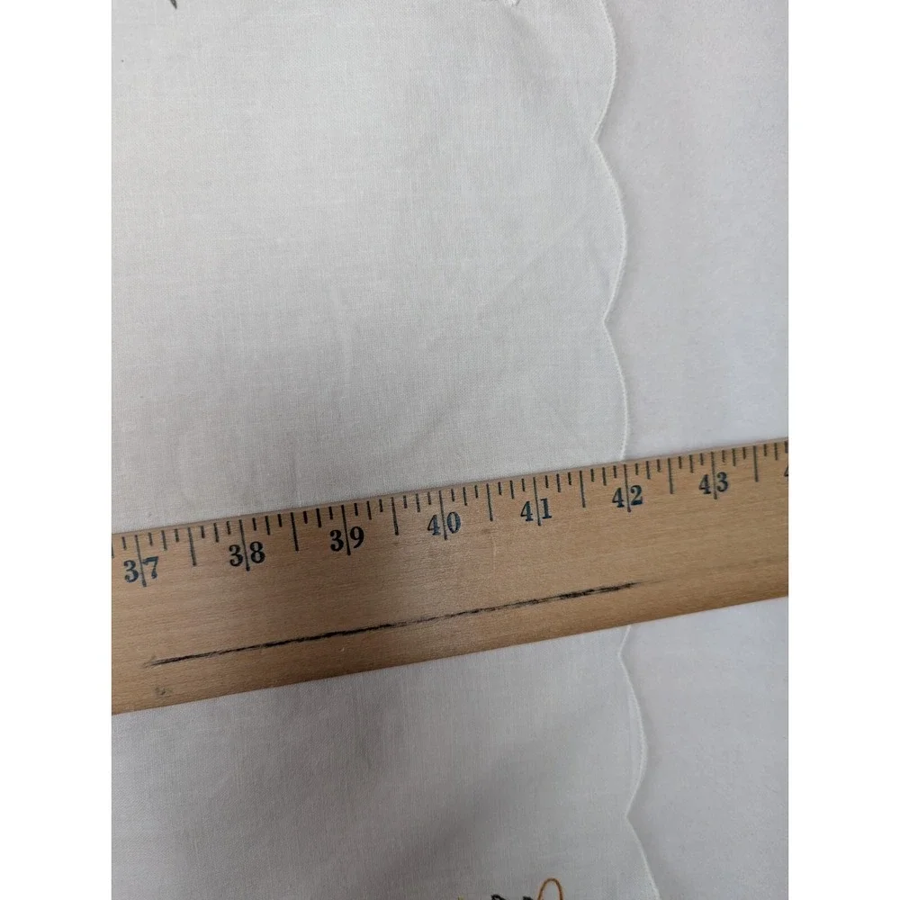 Hand Embroidered‎ White Tablecloth Lot of 2 Chicks 42x42
